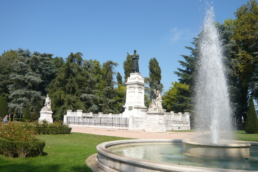 foto piazza Virgiliana